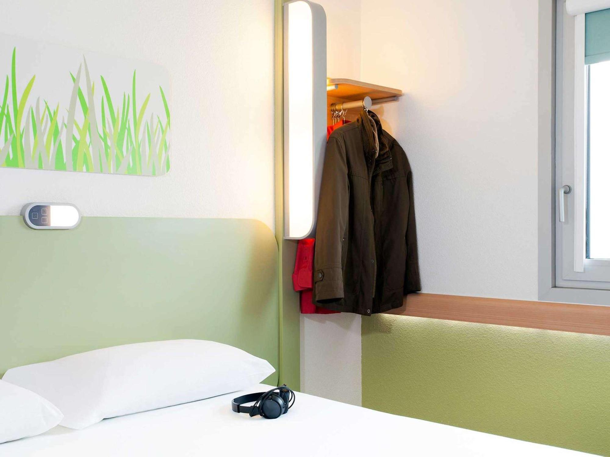 Ibis Budget Биконсфилд Экстерьер фото