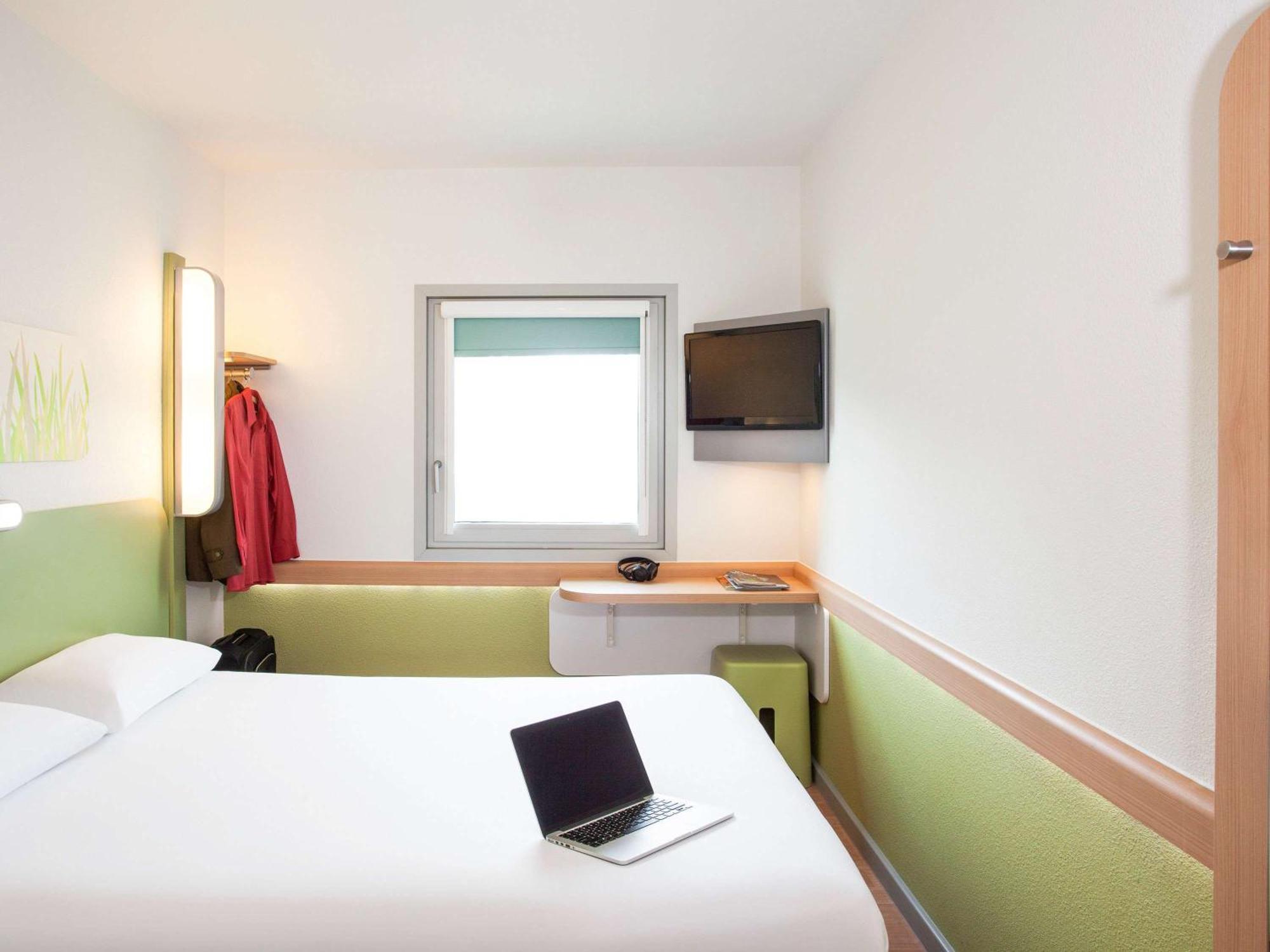 Ibis Budget Биконсфилд Экстерьер фото