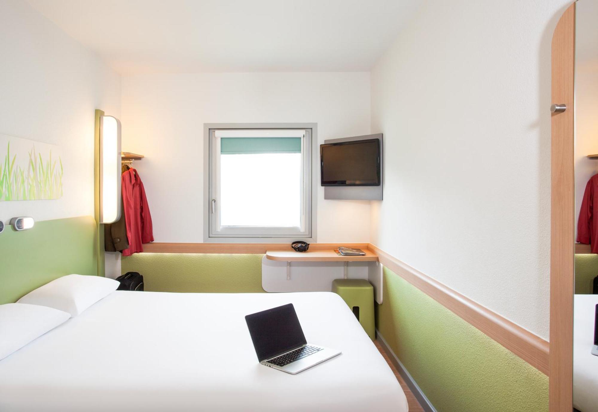 Ibis Budget Биконсфилд Экстерьер фото
